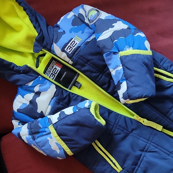 Snowsuit - Picture 4 of 4